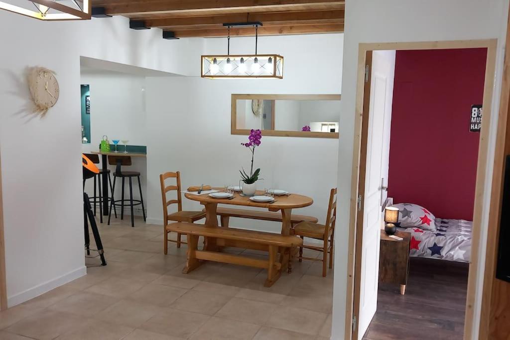 Gite L'Instant Present Messeix ภายนอก รูปภาพ